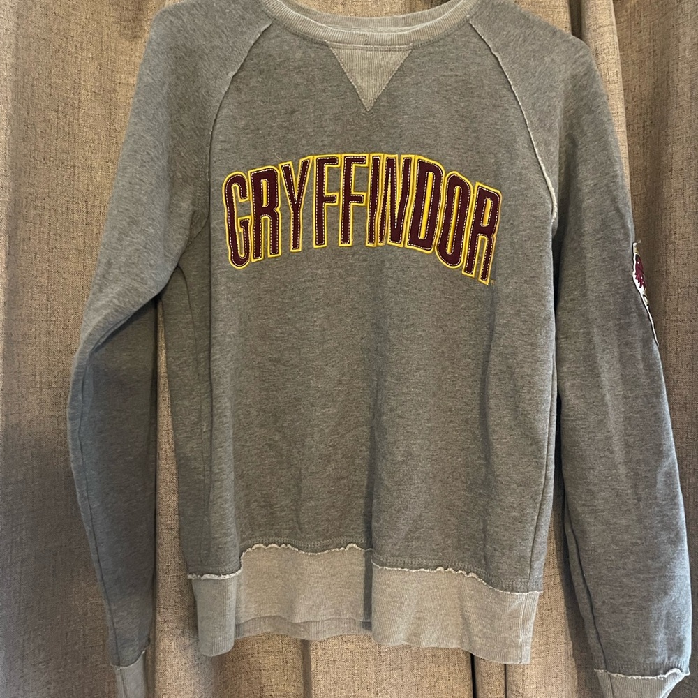 Gryffindor Gray Women's Crew Neck Sweater